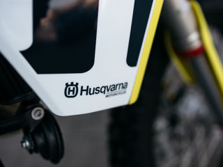 Husqvarna Enduro 701 foto 6