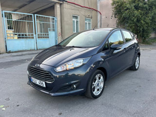 Ford Fiesta foto 5