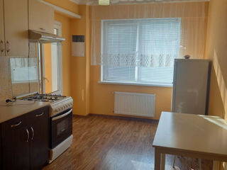 Apartament cu 2 camere, 65 m², Sculeni, Chișinău