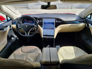 Tesla Model S foto 6