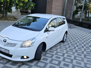 Toyota Verso foto 1