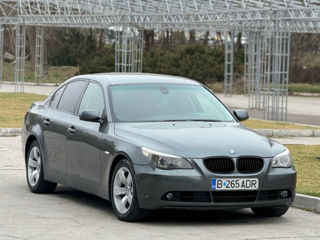 BMW 5 Series foto 2