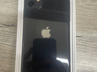 IPhone 11 64 black la ctuie ca nou 4000 lei