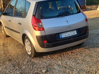 Renault Scenic foto 2