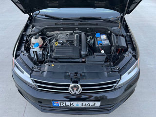 Volkswagen Jetta foto 9