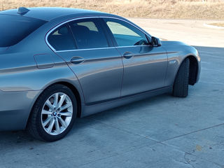 BMW 5 Series foto 3