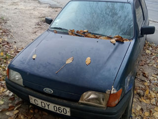 Ford Fiesta foto 4