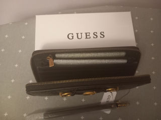 Portmoneu Guess nou original cu eticheta procurat din Italia 1350 lei foto 2