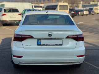 Volkswagen Jetta foto 8