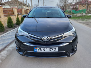 Toyota Avensis foto 3