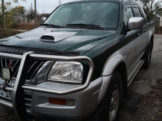 Mitsubishi L200 foto 3