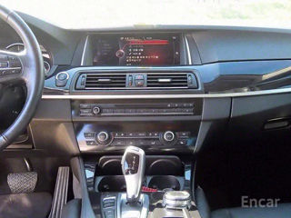 BMW 5 Series foto 9