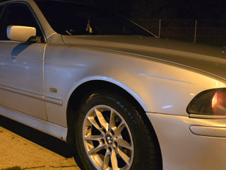 BMW 5 Series foto 10