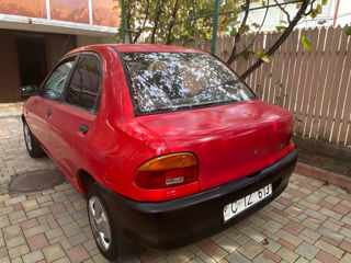 Mazda 121 foto 4