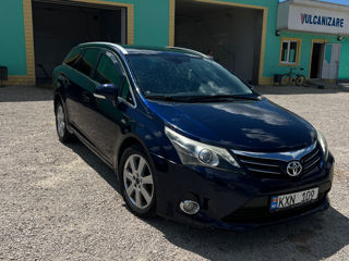 Toyota Avensis foto 5