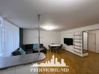 Apartament cu 2 camere, 71 m², Buiucani, Chișinău foto 2