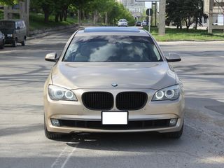 BMW 7 Series foto 1