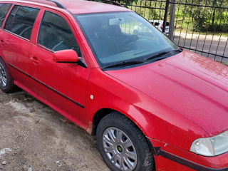 Se vinde urgent Skoda Octavia 2003. 1000 Euro