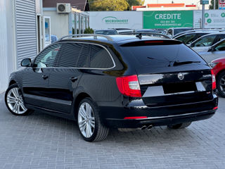 Skoda Superb foto 3