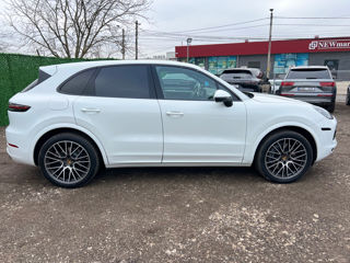 Porsche Cayenne foto 8