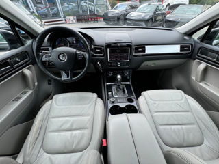 Volkswagen Touareg foto 9