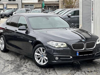 BMW 5 Series foto 3