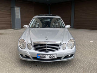 Mercedes E-Class foto 1