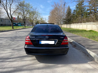 Mercedes E-Class foto 3