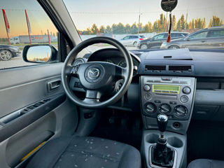 Mazda 2 foto 11