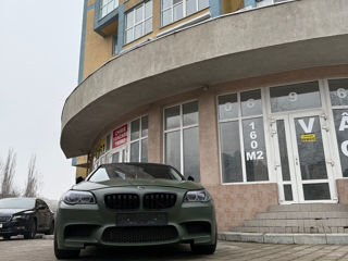 BMW 5 Series foto 2