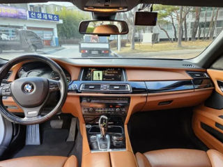 BMW 7 Series foto 4