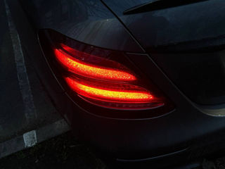 Mercedes E-Class foto 1