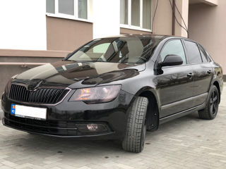 Skoda Superb foto 2