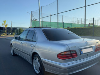 Mercedes E-Class foto 4