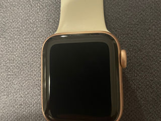 Apple Watch gold