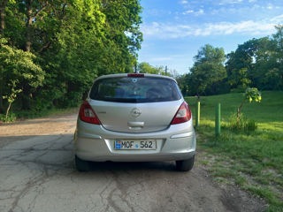 Opel Corsa foto 2