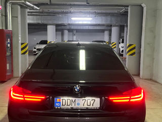 BMW 7 Series foto 4