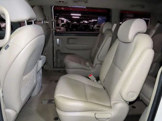 KIA Carnival foto 5