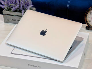 MacBook Air Retina 2022 (Apple M1/16Gb Ram/256Gb SSD/13.3" Retina) foto 9