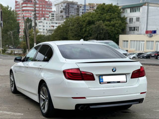 BMW 5 Series foto 4