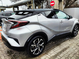 Toyota C-HR foto 4