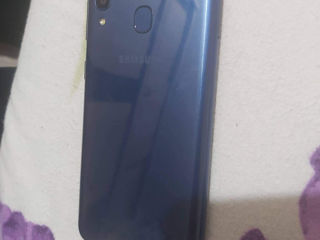 Продам  Samsung Galaxy A20e foto 2