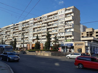 Apartament cu 2 camere, 51 m², Centru, Chișinău foto 1