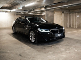 BMW 5 Series foto 4