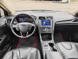 Ford Fusion foto 9