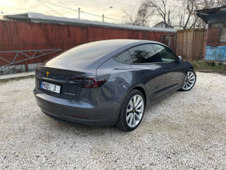 Tesla Model 3 foto 3