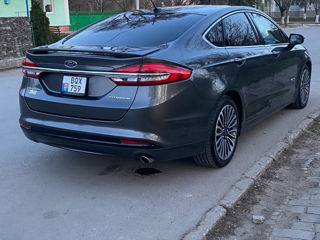 Ford Fusion foto 4