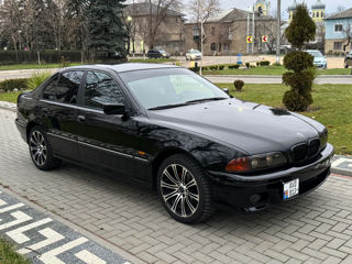 BMW 5 Series foto 7