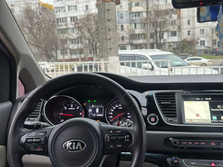 KIA Carnival фото 8