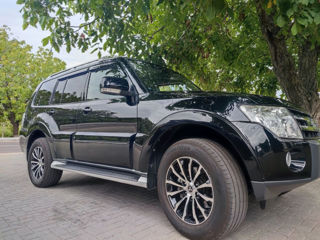 Mitsubishi Pajero foto 8